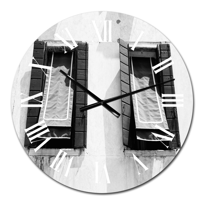 Horloge murale Colonial, Moyen