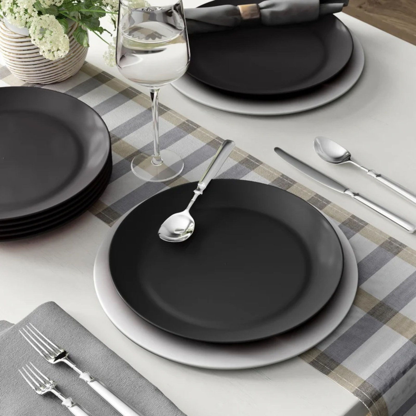 Wazee Matte 11" Dinner Plate, Black