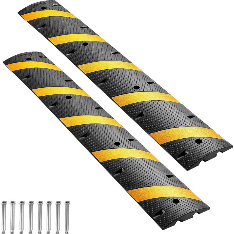 Speed Bump en caoutchouc recyclé robuste, paquet de 2 - 6 pi chacun - capacité de 25 000 lb - protecteur de câble modulaire à 2 canaux - pour entrée, asphalte, béton, gravier - profil bas, modulaire - spécifications: 6 pi * 2