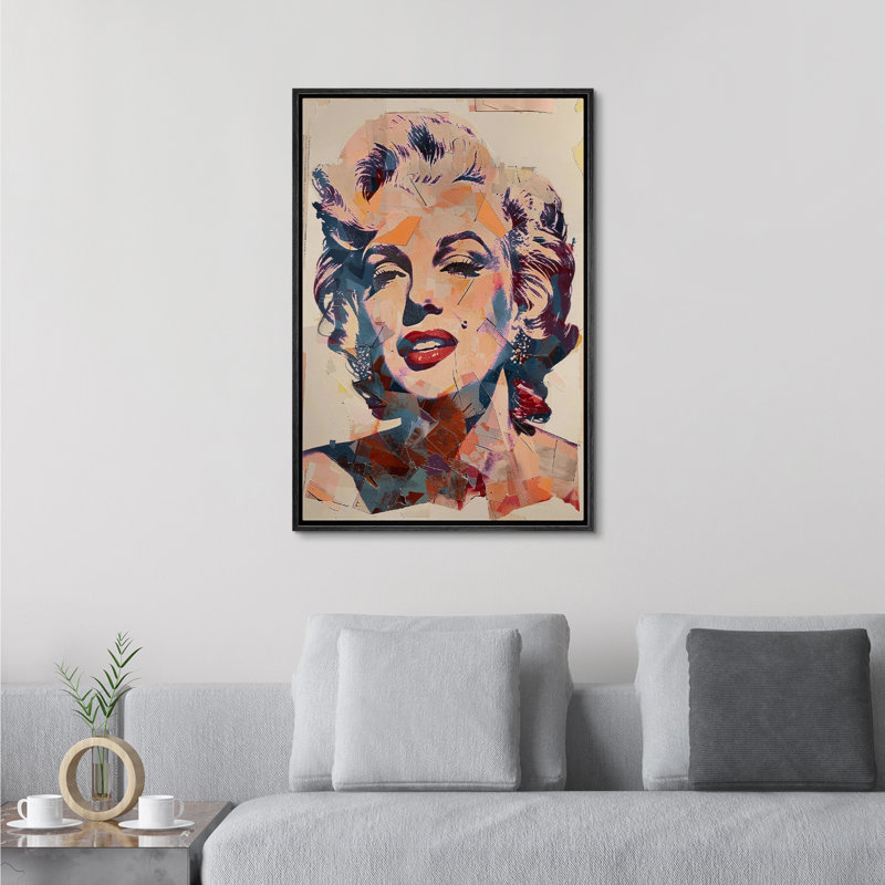 «Pop Urban Street» par Marilyn Monroe, Cadre noir, H 24 po x l 16 po