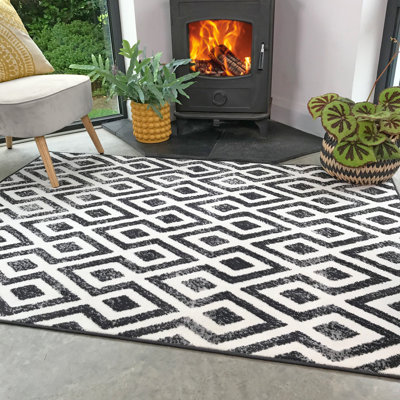 Doughty Geometric Area Rug