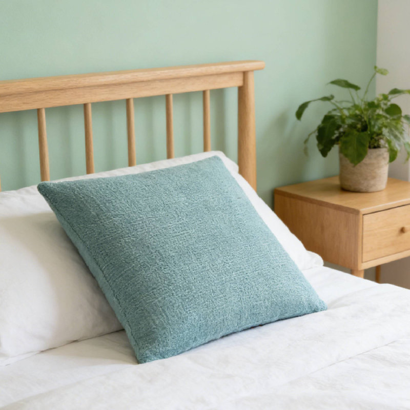 Coussins décoratifs modernes vert clair 18 x 18, insert hypoallergénique en polyester inclus pour le canapé du salon, la chambre et le patio