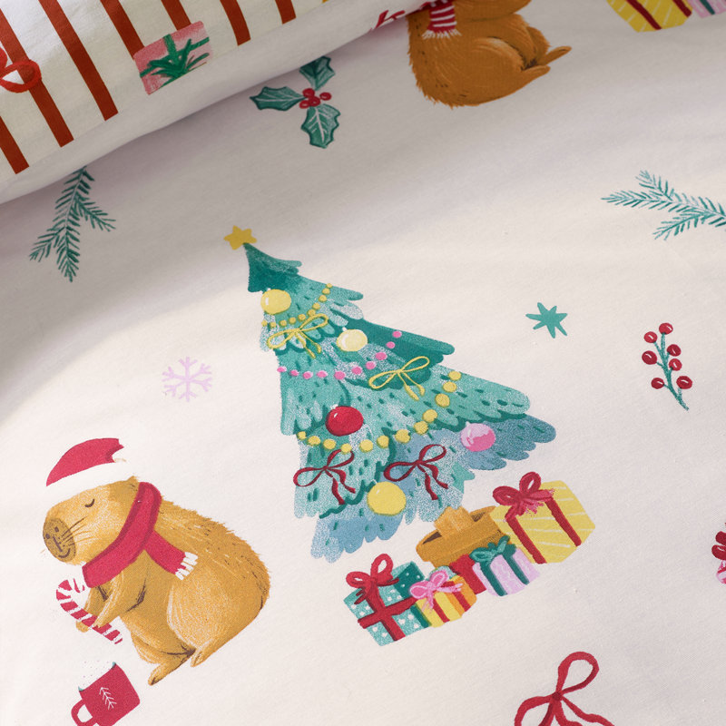 Capybara Christmas Reversible Duvet Cover Set, King Size Bed (230 x 220 cm)
