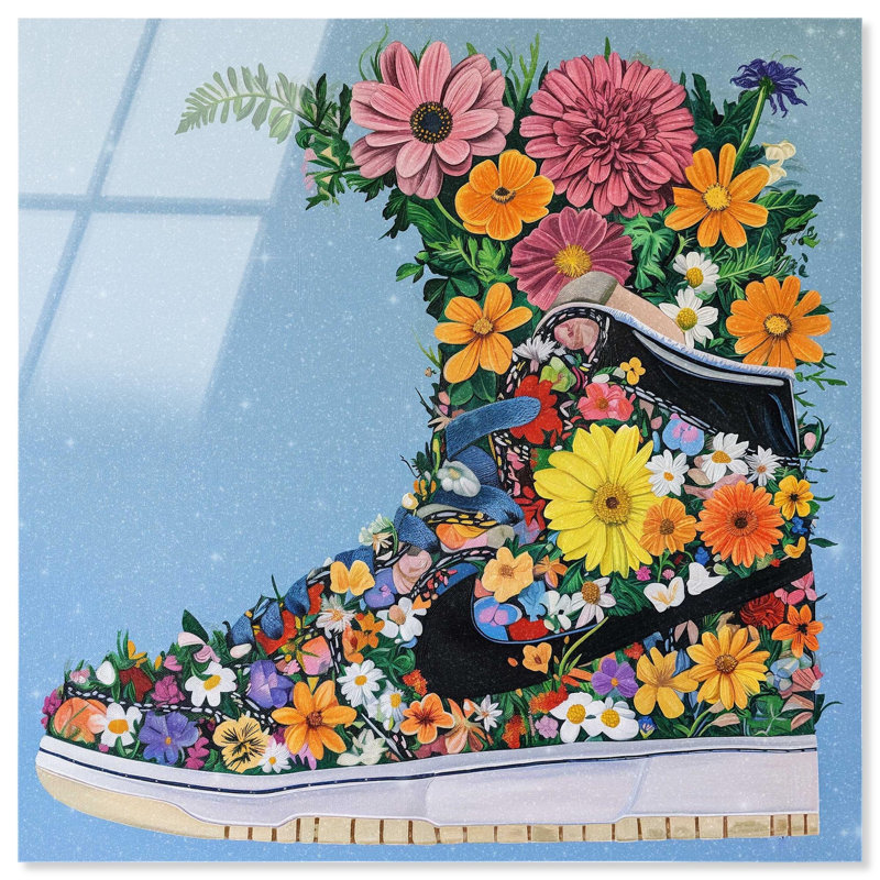 Art mural Sneaker Blooming Floral Sneaker par Art Remedy, prêt à être suspendu, H 20 po x l 20 po