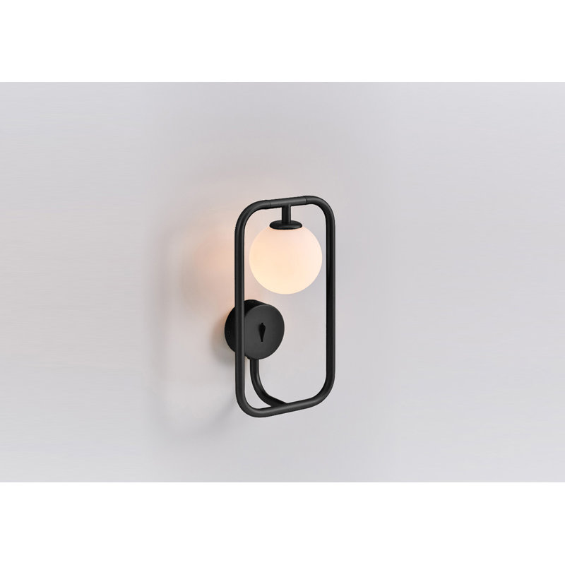 Emme 1 - Light Armed Sconce, Black