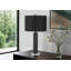 Lampe de table arquée en métal noir et abat-jour noir Oksana, H 27,26 po x l 14,82 po x P 14,79 po