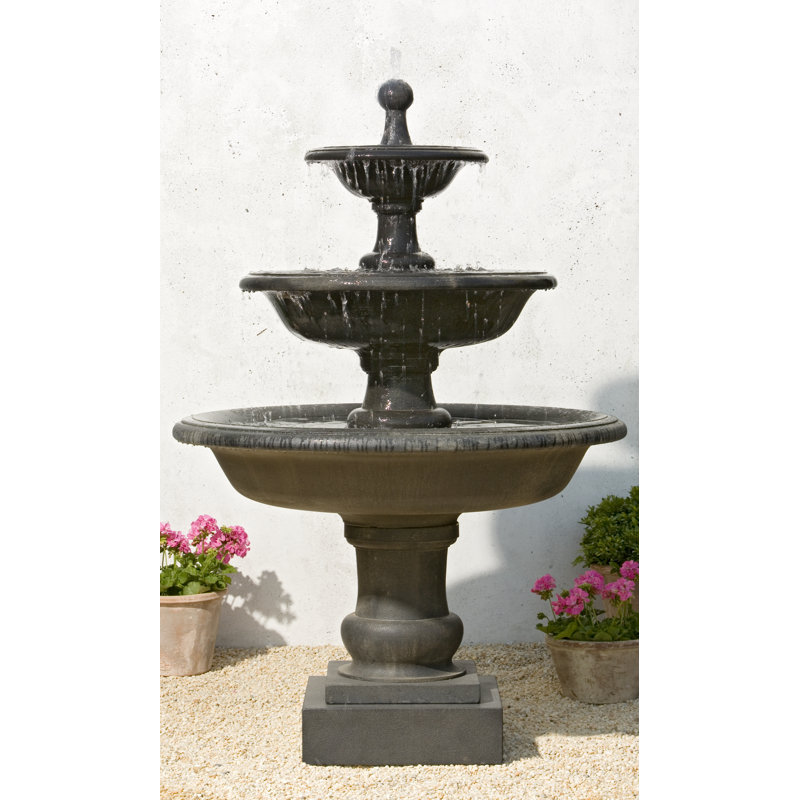 Handcrafted Outdoor Concrete / Cement Fountain, Pietra Nuova