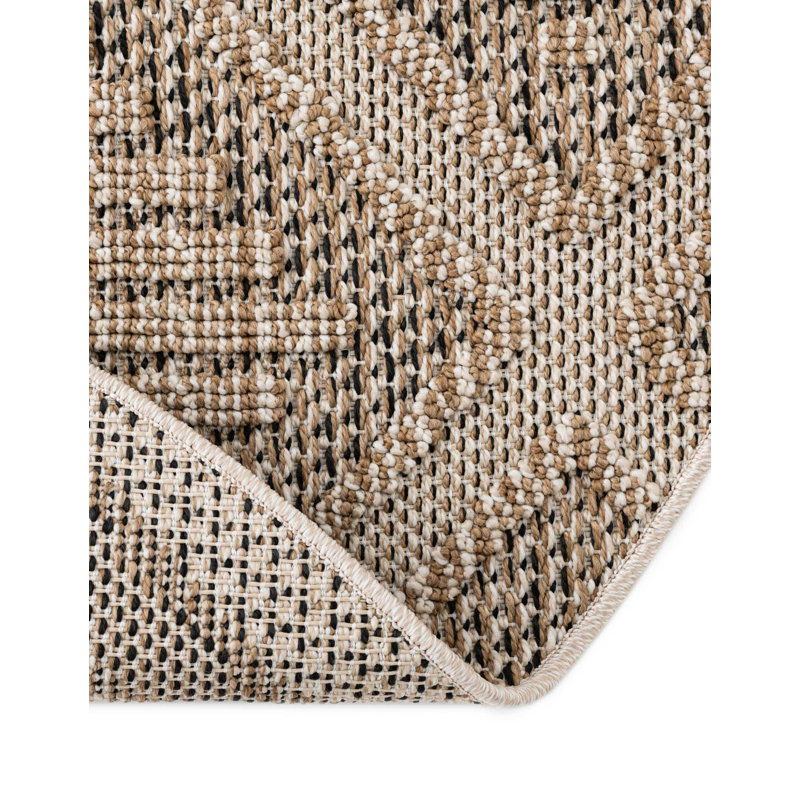 Geometric Machine Made Power Loom Polypropylene Plastic Indoor/Outdoor Area Rug in Khaki, Round 3'1"