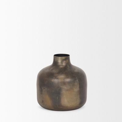 Bantice Metal Table Vase