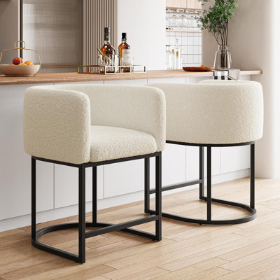 Ensemble de 2 tabourets de bar avec sièges rembourrés en laine d'agneau et chaises rembourrées modernes à hauteur de comptoir avec dossier et accoudoirs