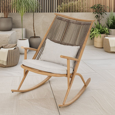 Fauteuil à bascule d'extérieur en métal avec dossier et coussins en rotin en PE pour terrasse, véranda ou jardin
