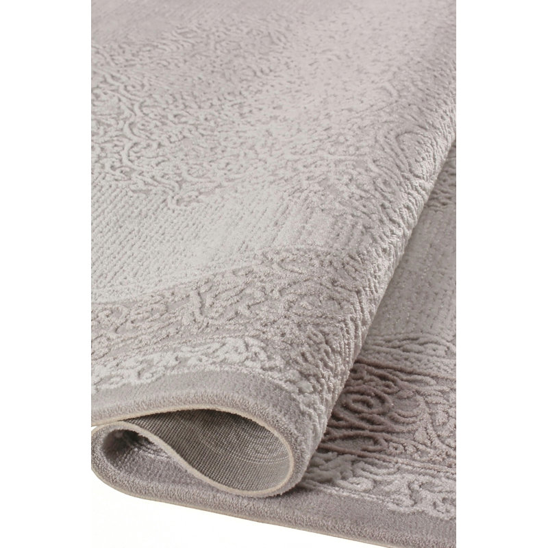 Shanna Oriental Machine Made Indoor / Outdoor Area Rug, Rectangle 5'3" x 7'6"