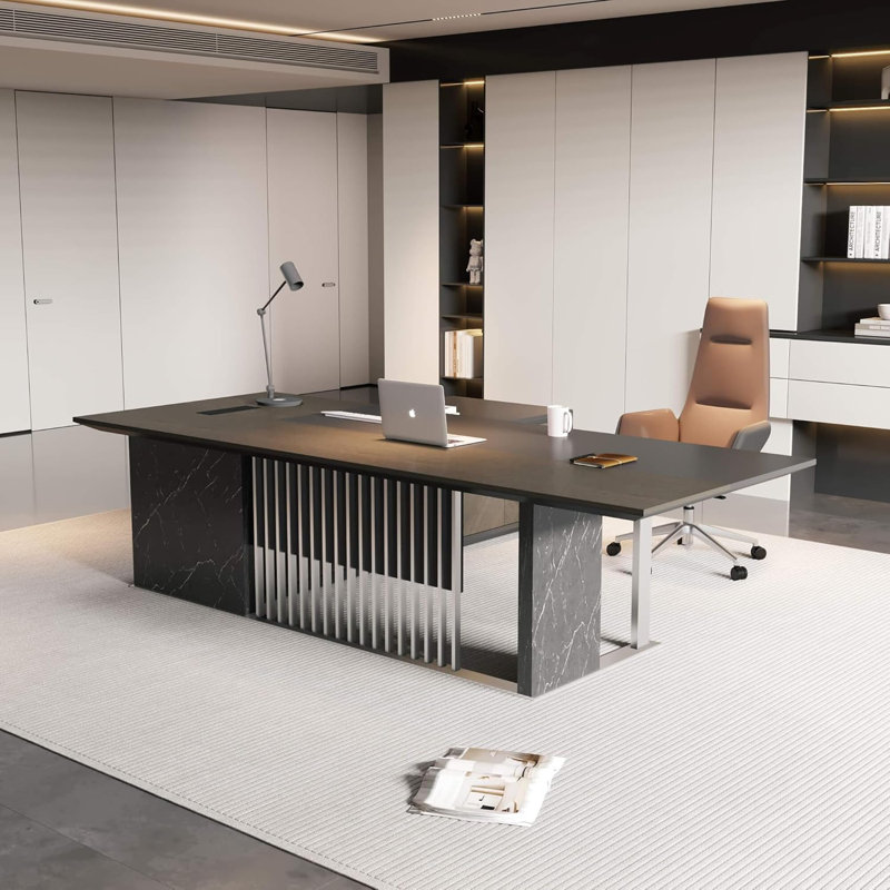 Grand bureau de direction en forme de L 86,6 pouces, bureau d'ordinateur avec ports de charge universels et gestion des câbles pour poste de travail pour bureau personnel