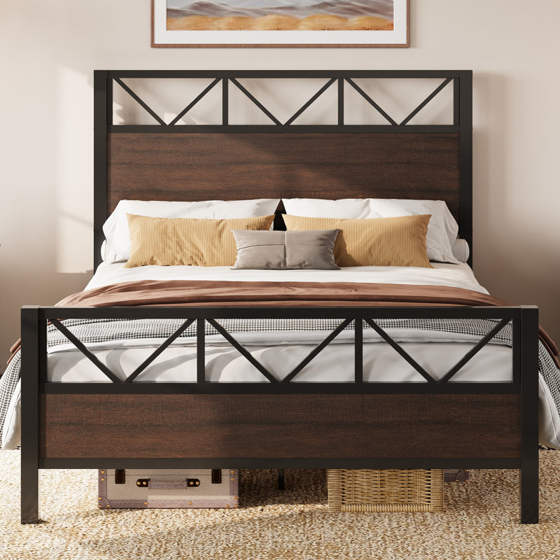 Wykeisha Platform Bed, California King, Dark Brown