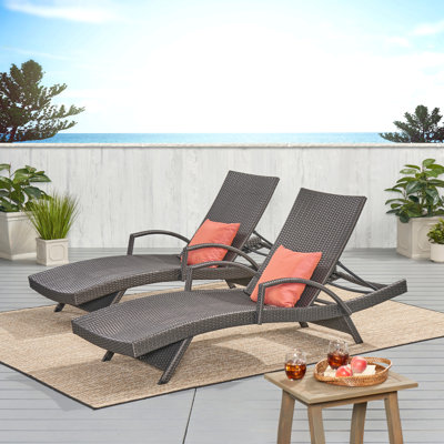 SALEM PE WICKER CHAISE LOUNGE WITH ARM