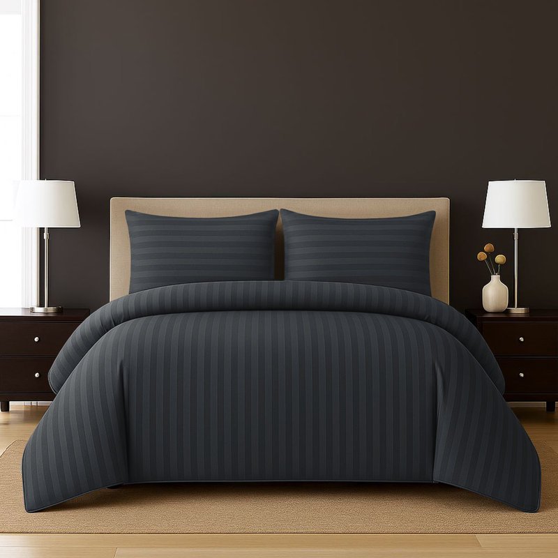 4-Piece Striped High Quality Duvet Cover Set with Fitted Sheet & 2 Pillowcases , Double Duvet Cover Set + 3 Additional Pieces