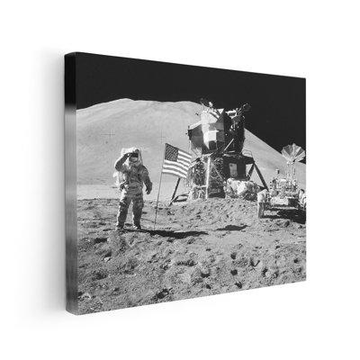 Astronaut in Moon