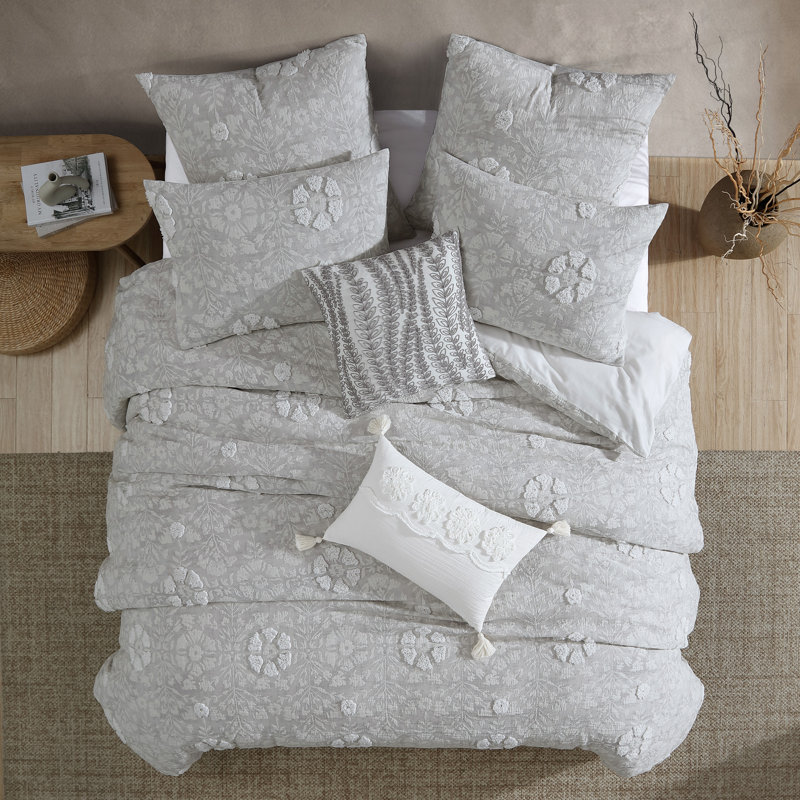 Tacey 5 pc Comforter Set, King Comforter + 4 Additional Pieces