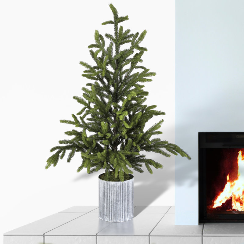 Heidrun Easy Set-Up Christmas Tree with Realistic Needles
