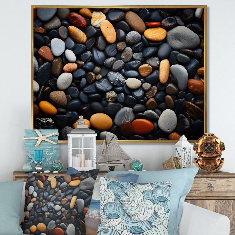 Motif de plage rocheuse III sur toile, Cadre flottant doré, H 34 po x l 44 po x P 1,5 po