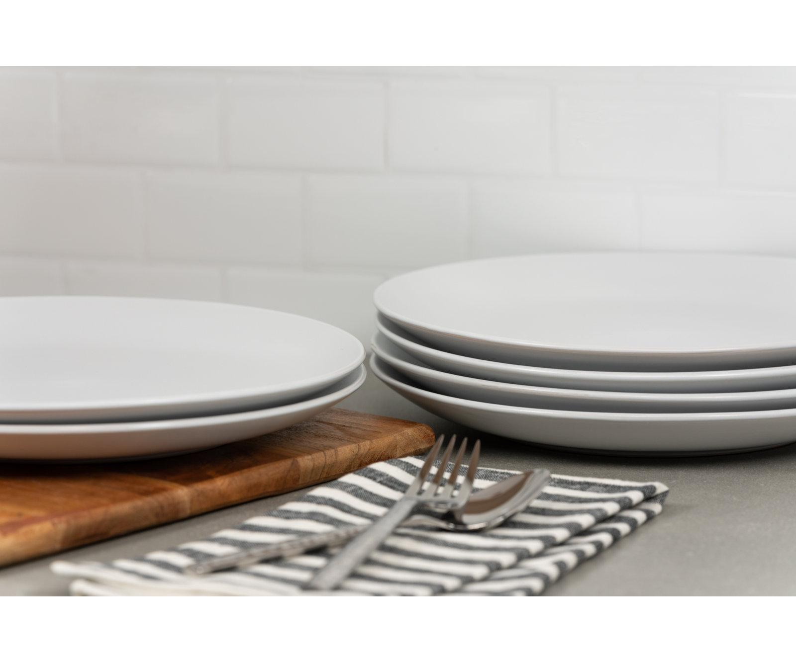 Wazee Matte 11" Dinner Plate, White