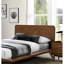 Lit plateforme en bois massif de très grande taille Mid-Century en noyer de style oriental, tête de lit à panneau, pieds inclinés fuselés, lit simple de style moderne pour chambre à coucher, unité avec matelas-355718608