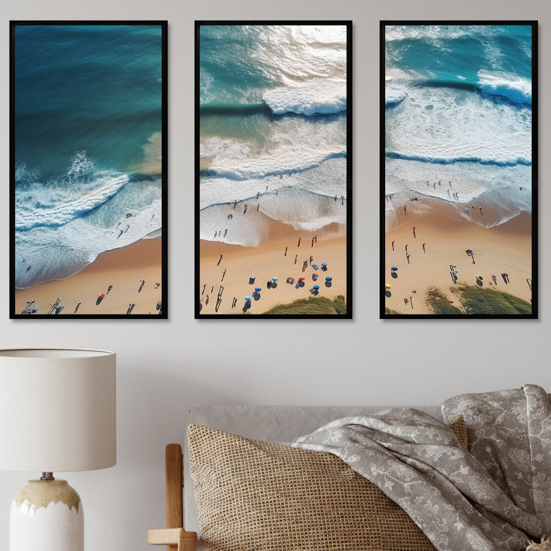 Bleu plage vue aérienne majestueux I - plage et océan, art mural, Cadre flottant noir, H 32 po x l 48 po x P 1 po