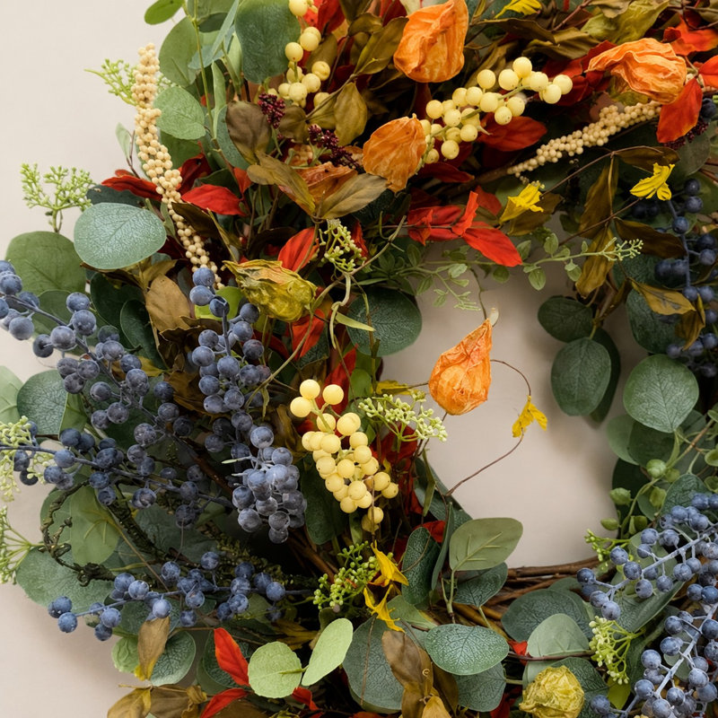 Couronne artificielle de 66 cm (26 po) de feuillage et de baies d'automne mélangés pour porte d'entrée, décoration murale intérieure de style ferme pour les récoltes d'automne et Thanksgiving