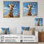 Girafe brune rêveuse à long cou sur toile-888572331-888572308