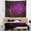 Floral floral rose mauve avec tapisserie foncée-28505526