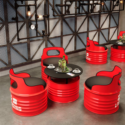 Lynniah Pedestal Dining Set