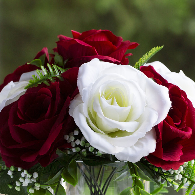 Centre de table roses artificielles dans un vase, Crème / rouge