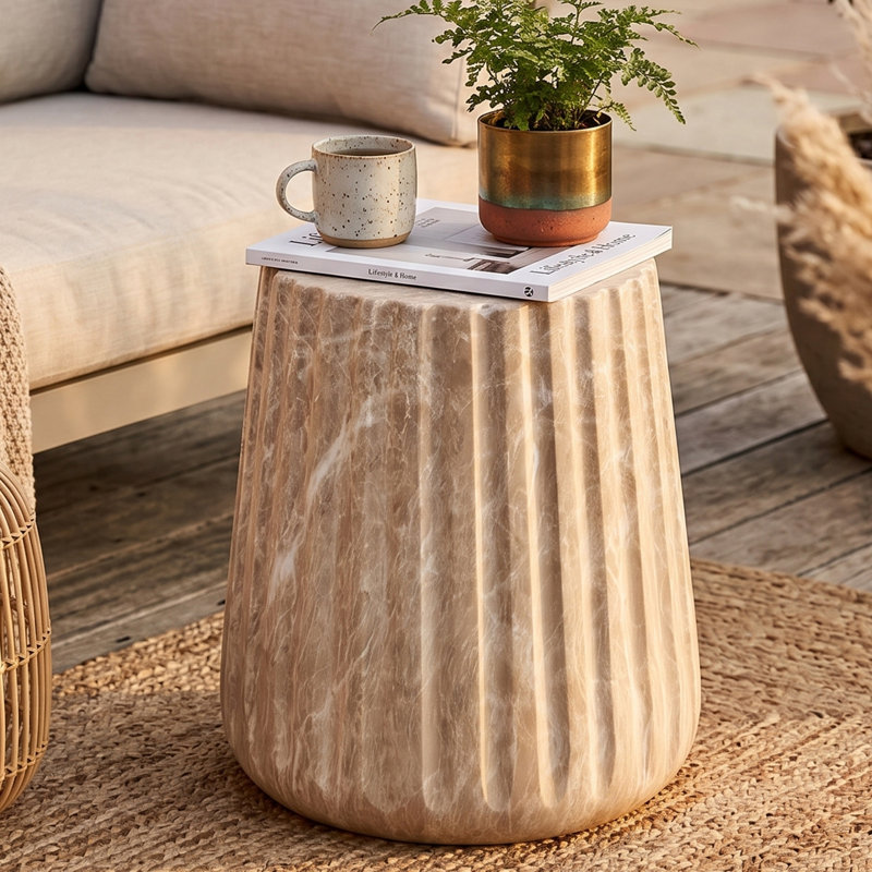Table d'appoint en faux cannelure d'extérieur en béton léger cannelé Table de bout pour terrasse et patio entièrement assemblée