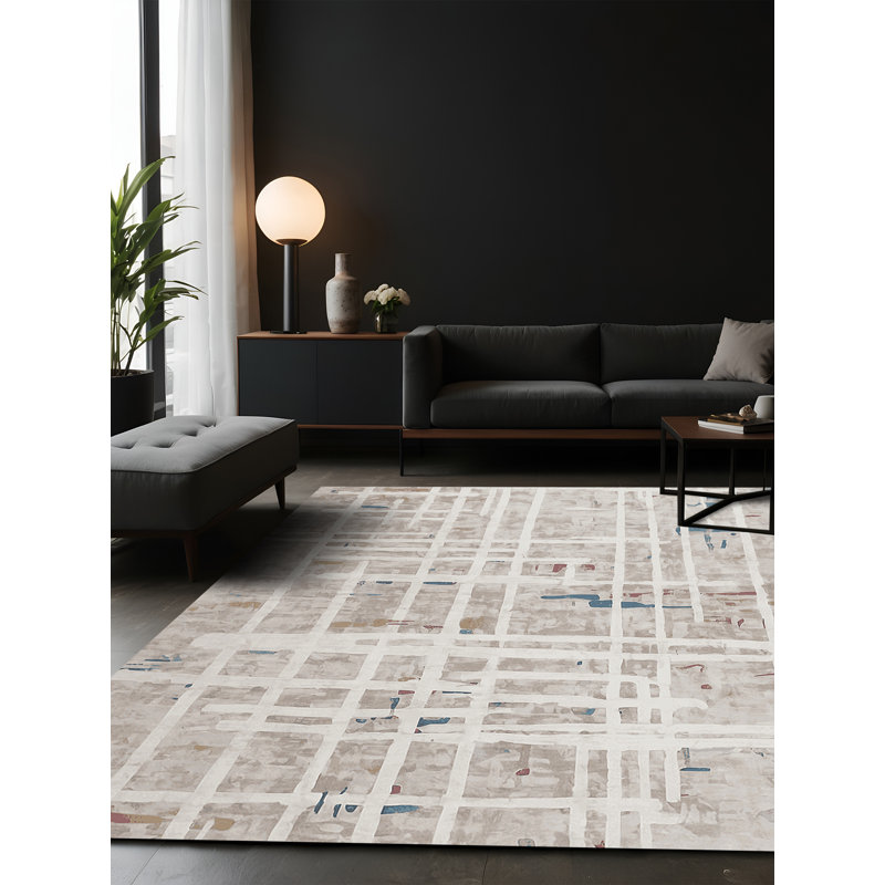 Tapis beige soyeux et moelleux, Carré 7 pi