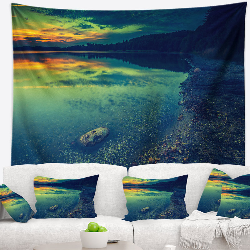 Tapisserie de lake rétro foncé au coucher du soleil, H 32 po x l 39 po