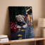 Toile, peluche peluche brun clair avec poils bruns clairs chatoyants avec gouttes de pluie perchées sur un bord de pierre humide-717478725