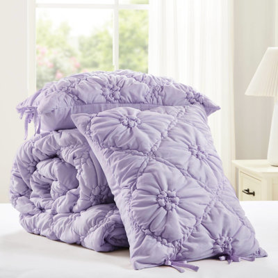 Édredon très grand mauve à motif floral avec attaches décoratives et broderie décontractée, confort douillet, utilisation toutes saisons, matelassage en microfibre lavable à la machine, motif douillet pour une bonne nuit de sommeil