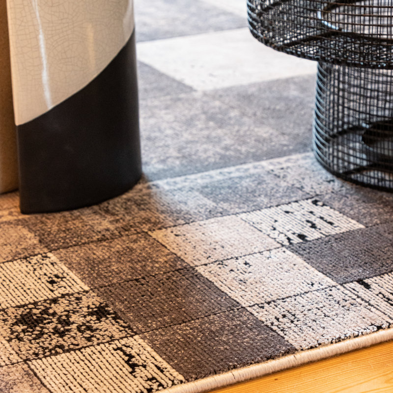Brevik Geometric Area Rug, Rectangular 140 x 200cm