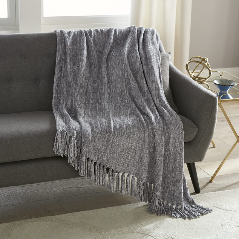 Jeté en chenille épais 50 po x 60 po Crafted by Catherine Gray, Gris