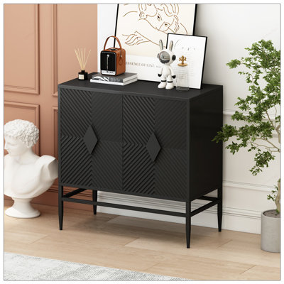 Élégante armoire de rangement en bois à deux portes pour différentes pièces, améliorant l'utilisation de l'espace et l'efficacité organisationnelle