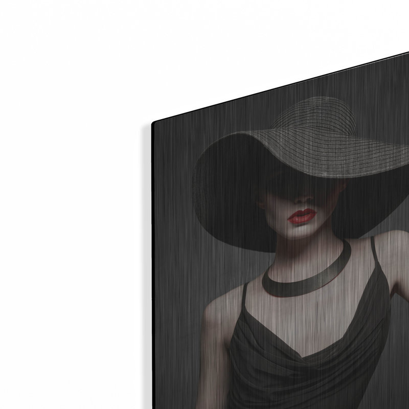 «Lady In Black 2» par Luxe, H 16 po x l 12 po