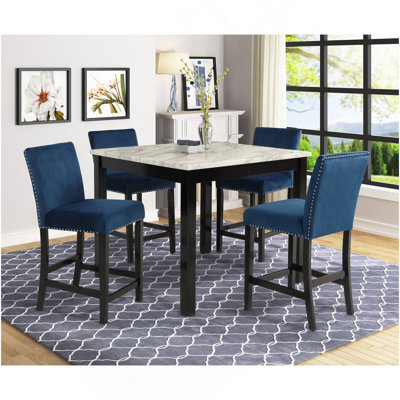 Ensemble de salle à manger à hauteur de comptoir 5 pièces Carré Table en faux marbre blanc Velours bleu rembourré Têtes de clou capitonnées Mobilier de salle à manger à pieds en bois