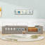 Lit simple en bois avec garde-corps-798327389