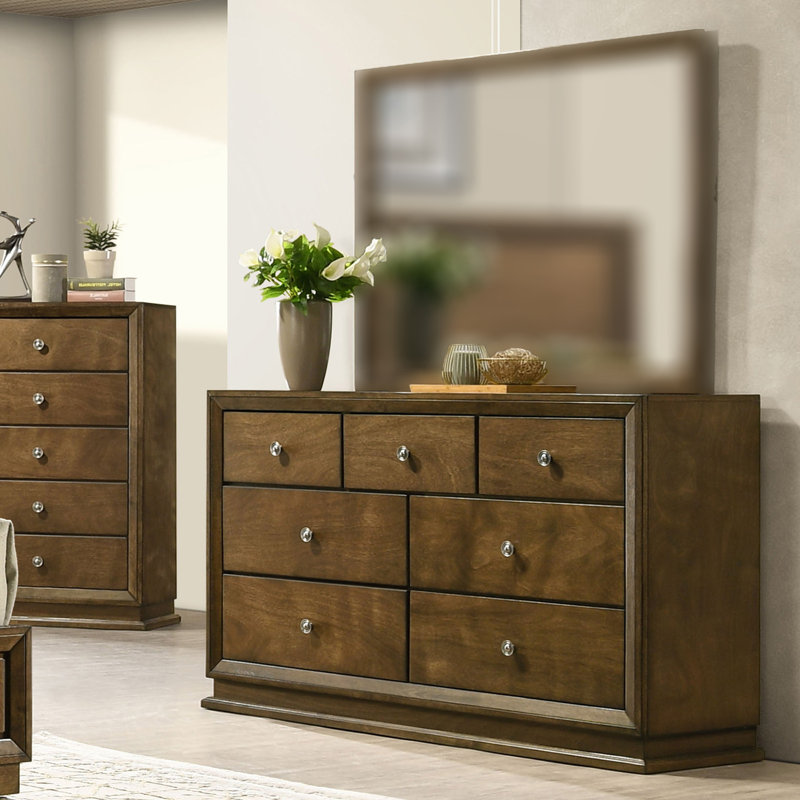 Kirkham Transitional 7-Drawer Dresser, Walnut