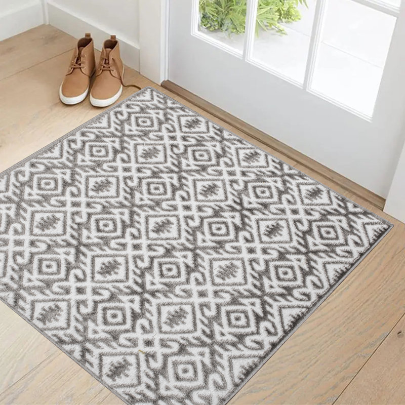 Nielsville Grey/White Machine Washable Non-Slip with Rubber Backing, Square 2'6"
