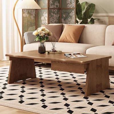 Table basse en bois massif au design minimaliste