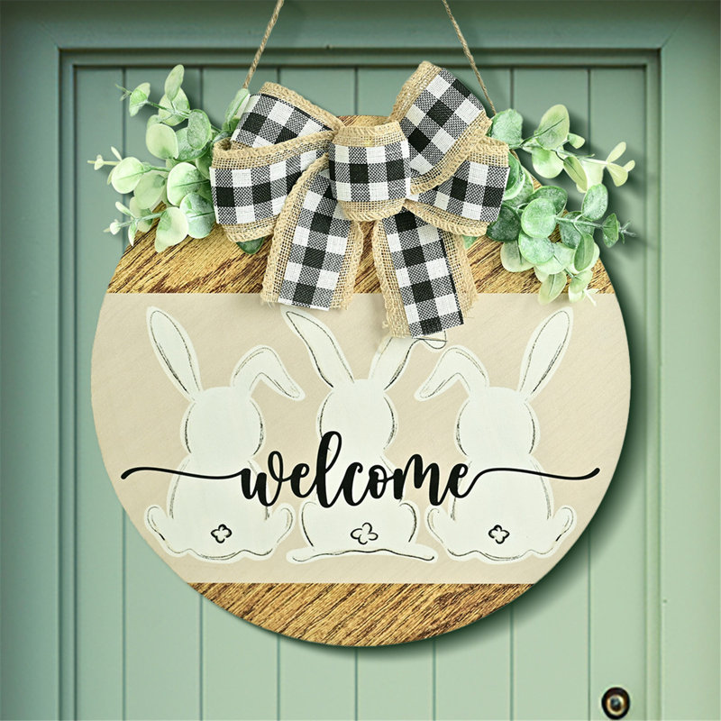 Plastic 32cm Wreath