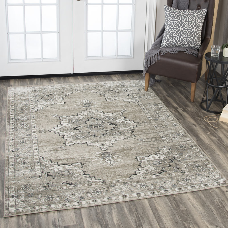 Alexander Oriental Indoor Rug, Runner 5'2" x 7'3"