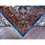 Tapis bleu pervenche 9 pi 10 po x 13 pi 5 po avec bordure marguerite blanche, colorants végétaux, éléments géométriques Super Diehl, laine veloutée, tapis oriental noué à la main