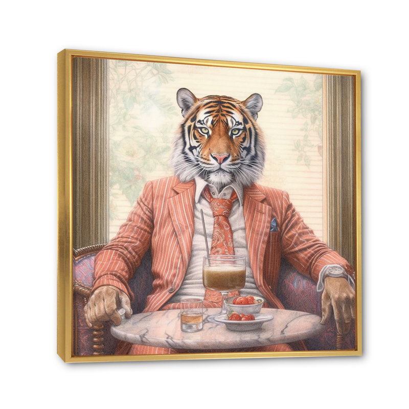 Tigre ayant une boisson I - Animal ayant une boisson, impression sur toile, Cadre flottant doré, H 30 po x l 30 po x P 1 po